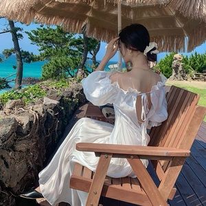 Beach holiday off-the-shoulder collarbone dress